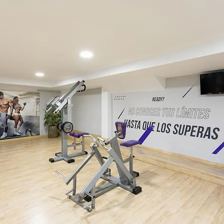 Szálloda Plaza Del Castillo 4*