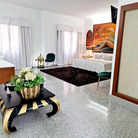 Hotel Plaza Del Castillo Málaga