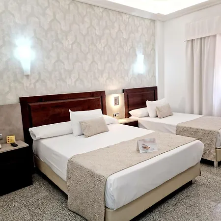 Plaza Del Castillo 4* Málaga