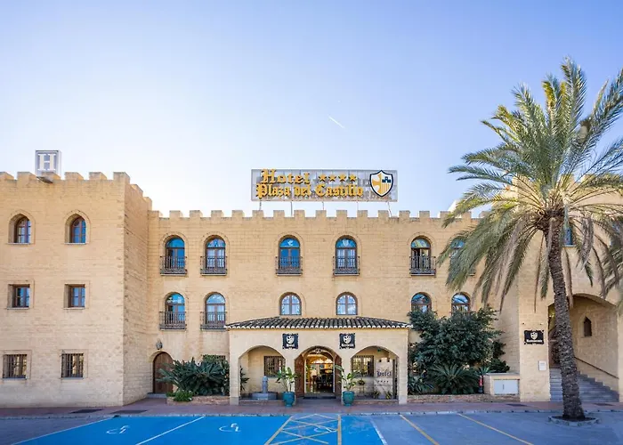 Hotel Plaza Del Castillo 4*